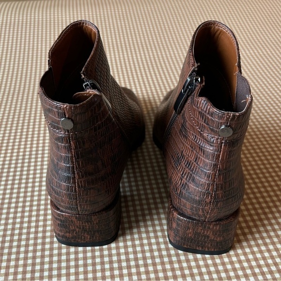 FRANCO SARTO "Nico" boot in Espresso Snake Print short boots booties. Size 6 - Picture 8 of 14